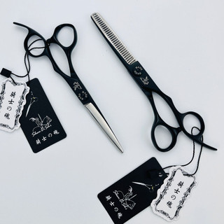 Bộ kéo cắt tóc chiến binh đen chất lượng cho salon, barbershop