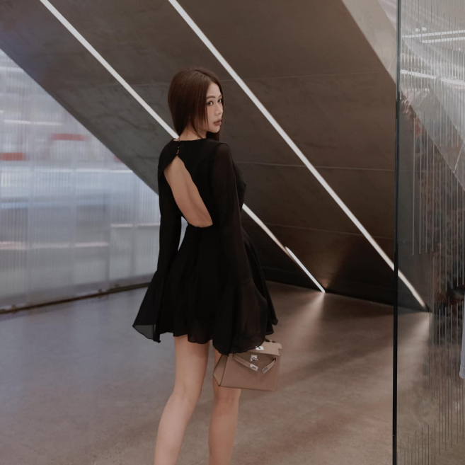 Đầm 𝐀𝐢𝐦𝐞𝐞 𝐃𝐫𝐞𝐬𝐬 khoét lưng chân xòe xinh TKCC BAGEO