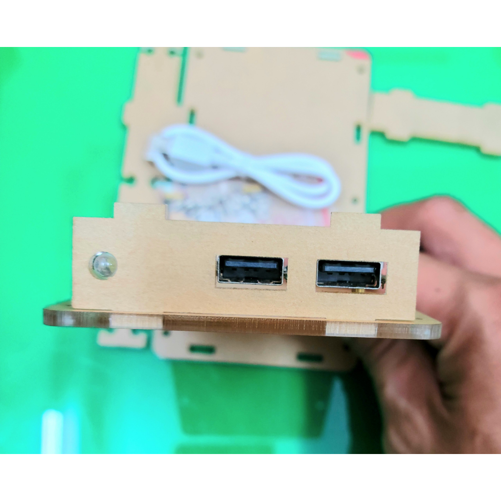 Box sạc mica dùng 6 cell pin 18650 tặng mạch và dây cáp sạc chính hãng MONVAM M10