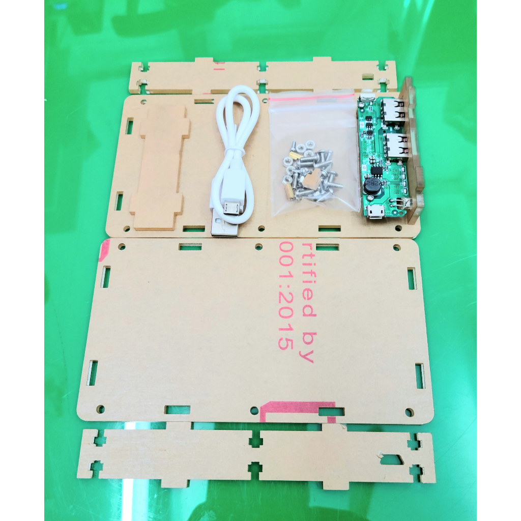 Box sạc mica dùng 6 cell pin 18650 tặng mạch và dây cáp sạc chính hãng MONVAM M10