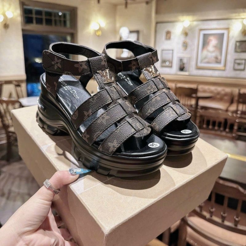 Giày sandal rọ họa tiết lv da mờ sang chảnh đế cao 7 phân