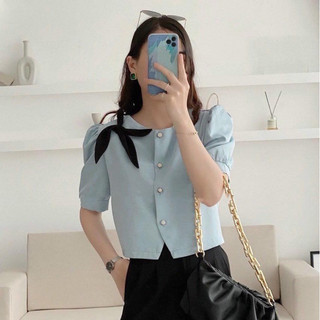Áo crop đính hoa lệch vai