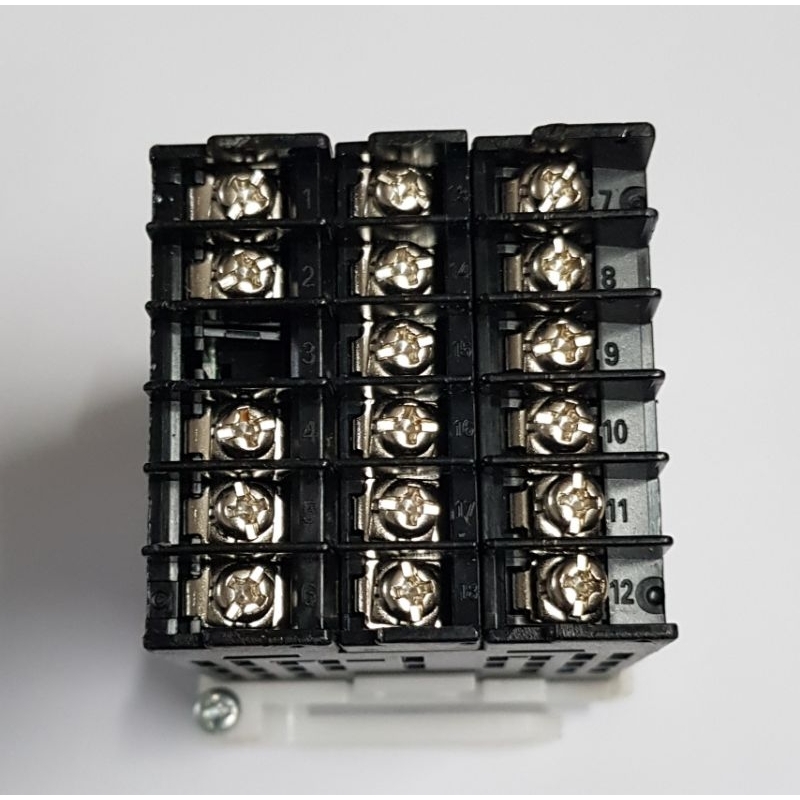 Đồng hồ nhiệt Omron E5CC-QX3ASM-002