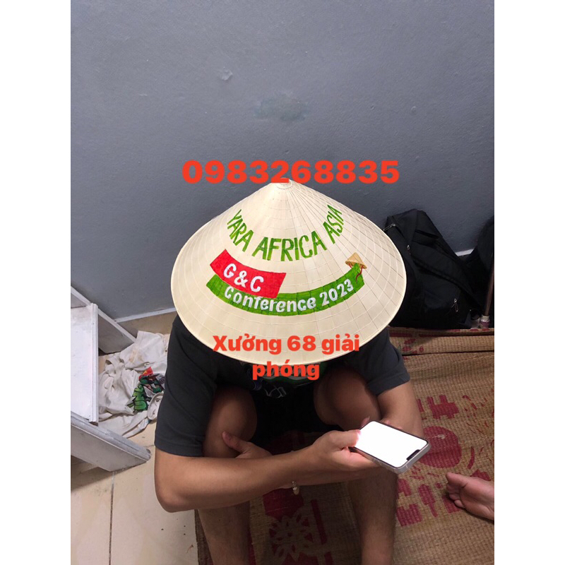 Quảng cáo thương hiệu trên nón theo yêu cầu