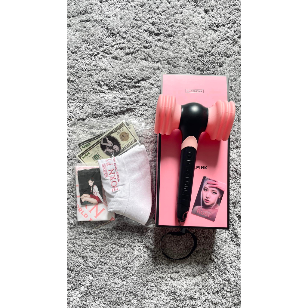 BỘ QUÀ TẶNG VÉ VIP CONCERT BLACKPINK VÀ LIGHSTICK