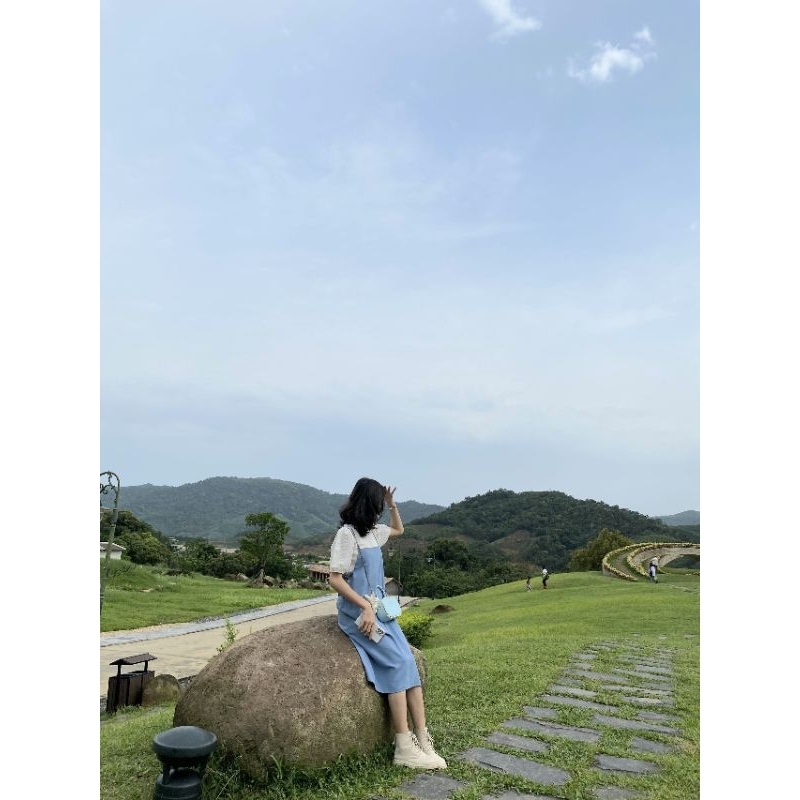 Váy yếm secondhand