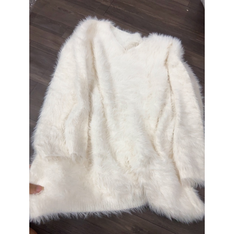 Áo len lông thỏ dáng rộng 2 màu hồng ,trắng quảng châu loại 1