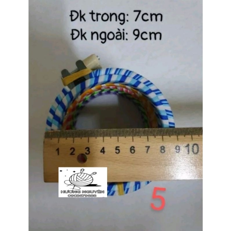 Khung thêu nhựa   bằng nhựa quấn len có hình tròn đủ kích cỡ