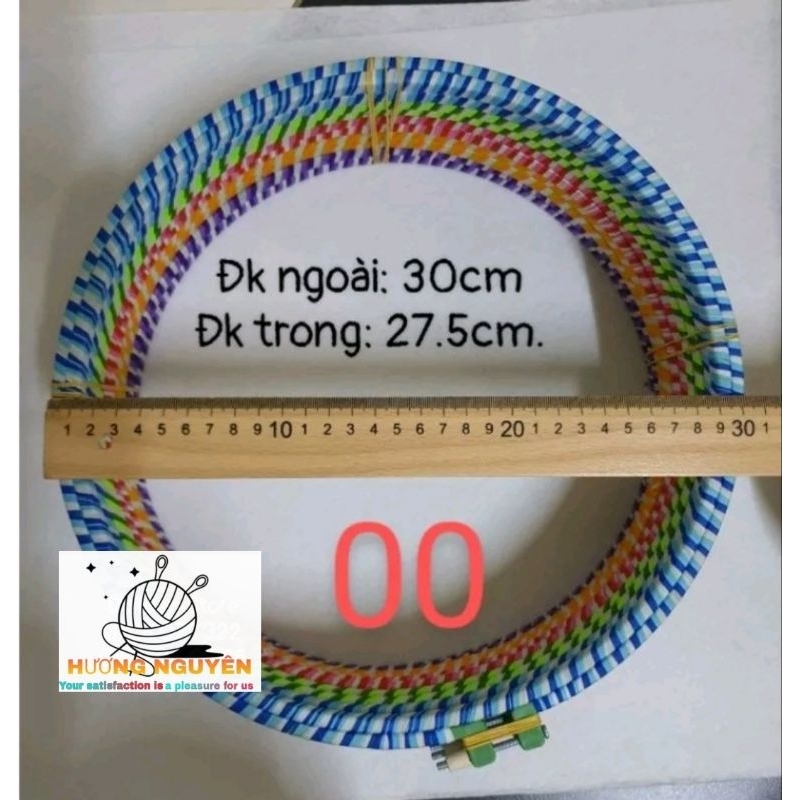 Khung thêu nhựa   bằng nhựa quấn len có hình tròn đủ kích cỡ