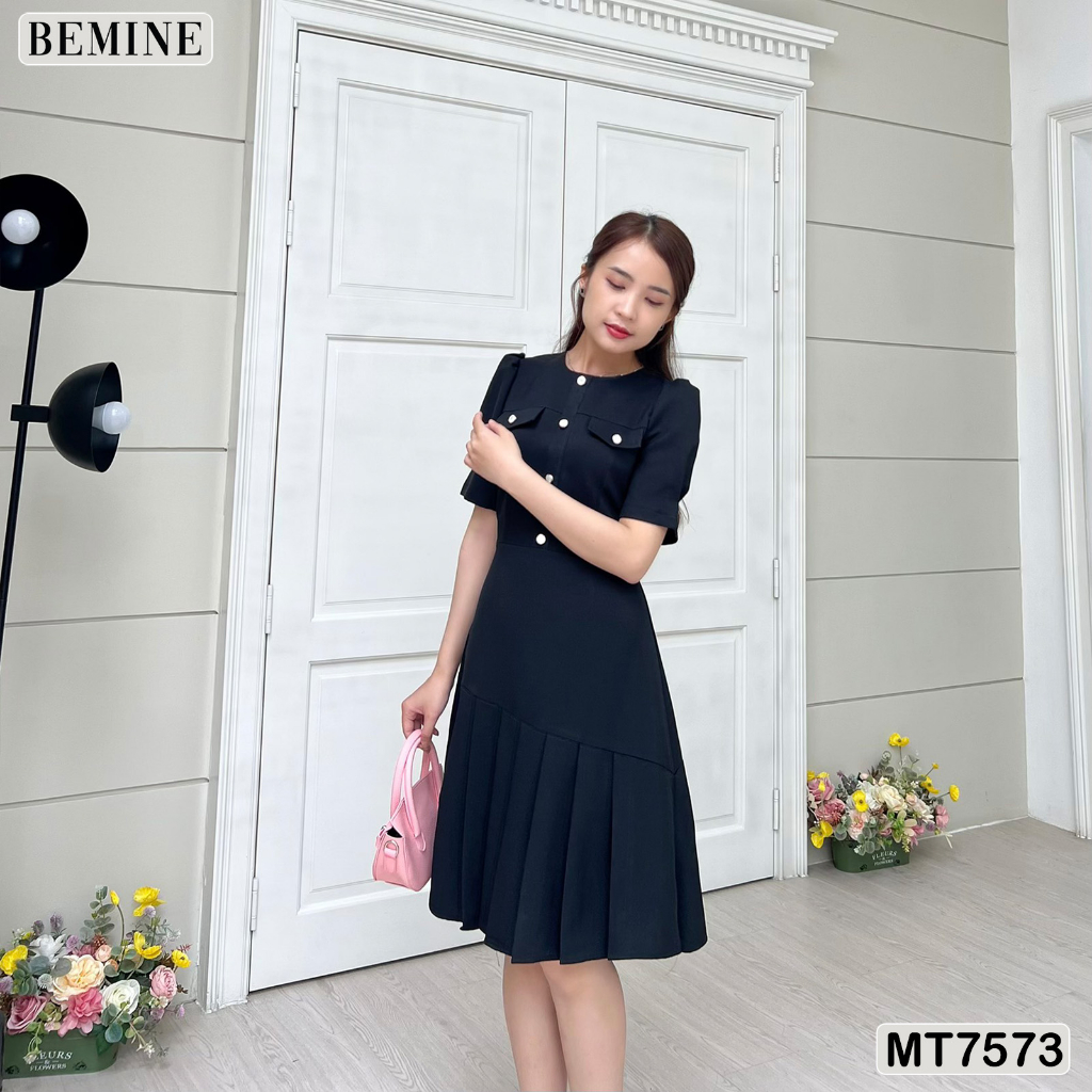 Đầm công sở cổ tròn đính nút tùng xếp ly BEMINE MT7573