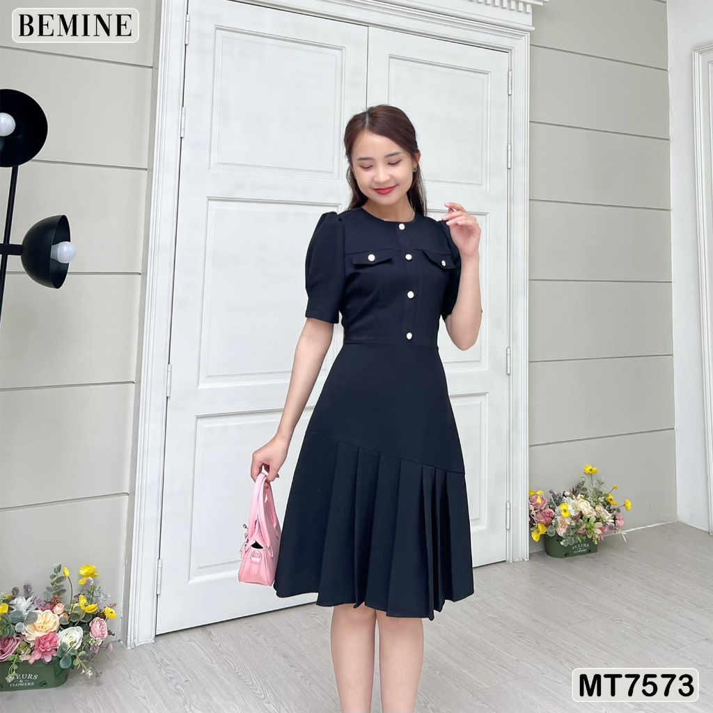 Đầm công sở cổ tròn đính nút tùng xếp ly BEMINE MT7573