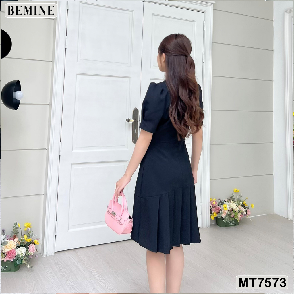 Đầm công sở cổ tròn đính nút tùng xếp ly BEMINE MT7573