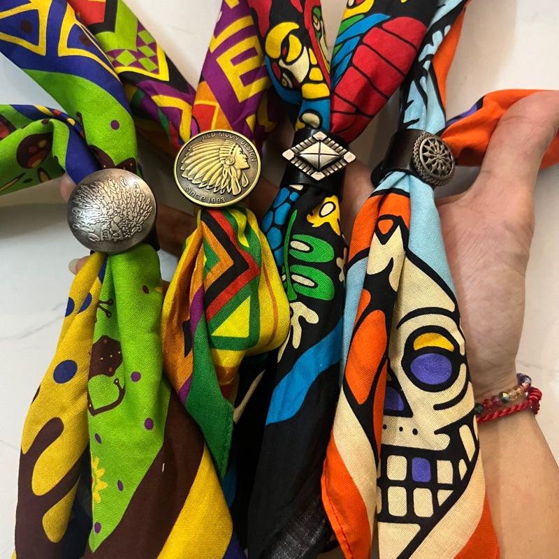 Khăn bandana cartoon màu sắc phong cách vintage cotton size 55x55cm