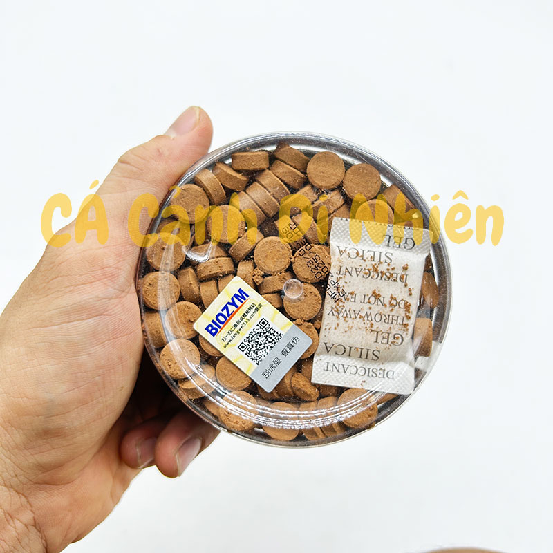 Thức ăn dán kính BIOZYM Tropical Fish Food Tablet 110 gram cho cá cảnh hũ 200 viên