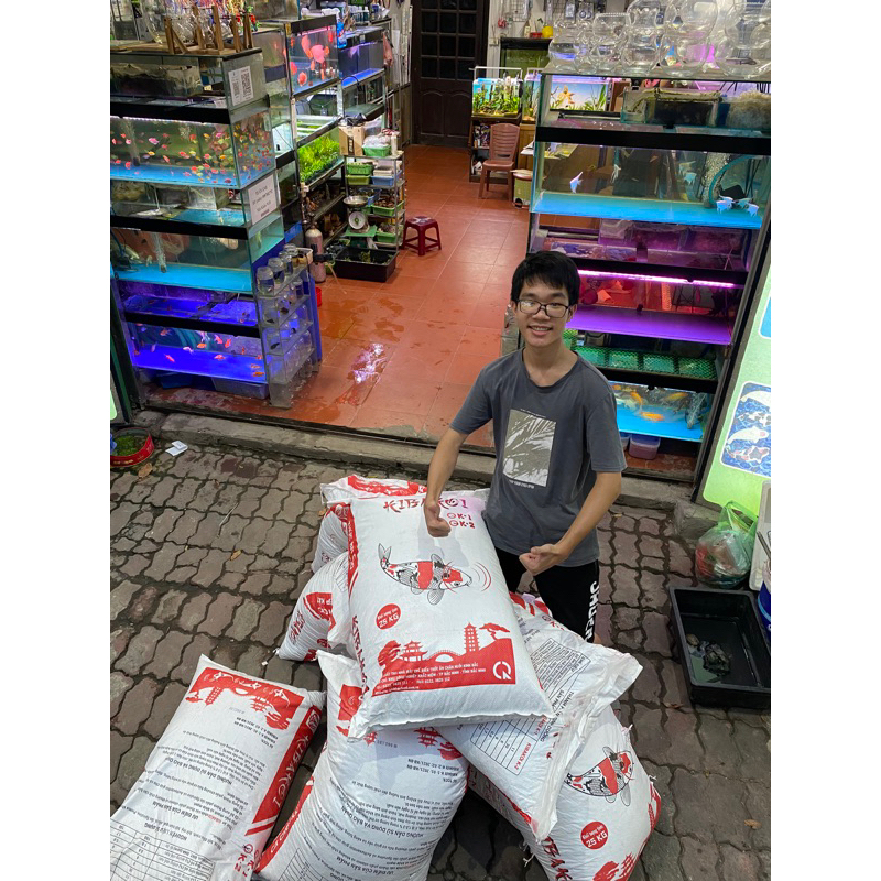 Cám cá koi Kibakoi - đạm cao, không có váng dầu, không đục nước