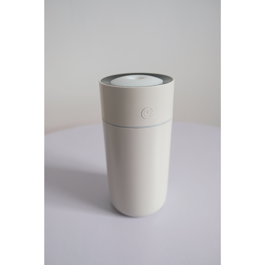 Máy phun sương tạo ẩm trên xe hơi Ô tô - Máy xông hơi tinh dầu trên xe hơi Ô tô - xông tinh dầu khử mùi hôi trên xe hơi