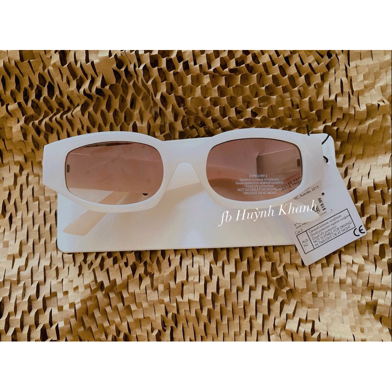 Kính thời trang chunky sunglasses hãng Cotton on/ Rubi Úc Auth