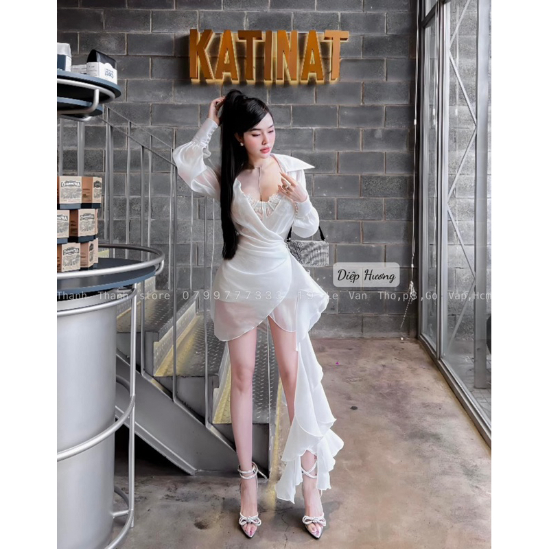 Váy kèm áo bra ren