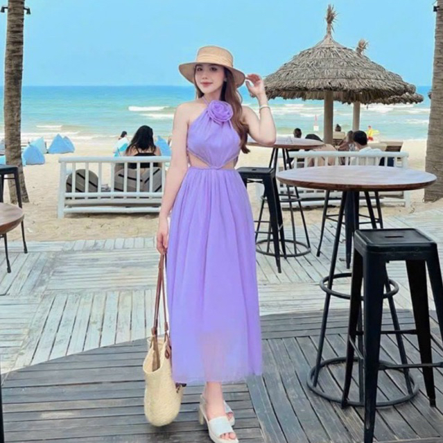 Đầm maxi đi biển cổ yếm đính hoa khoét eo dáng dài cực sang chảnh phong cách nữ tính tôn dáng cho nữ