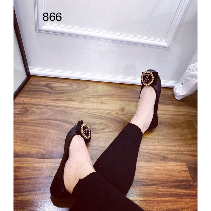 Giày bệt trần chỉ tag logo đá X, L V mã 866, 747