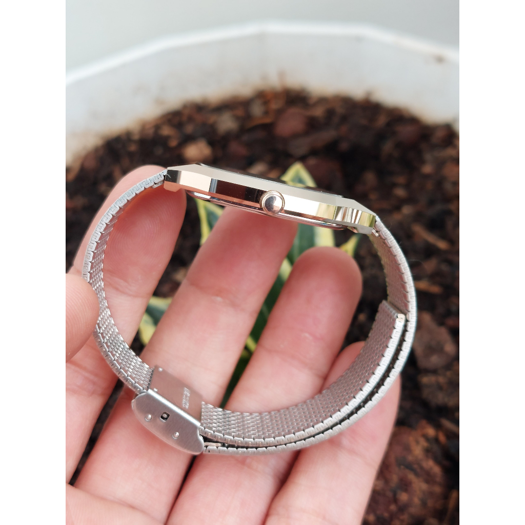 Đồng hồ nam Elgin vỏ đá mặt tank vân 3d chạy pin