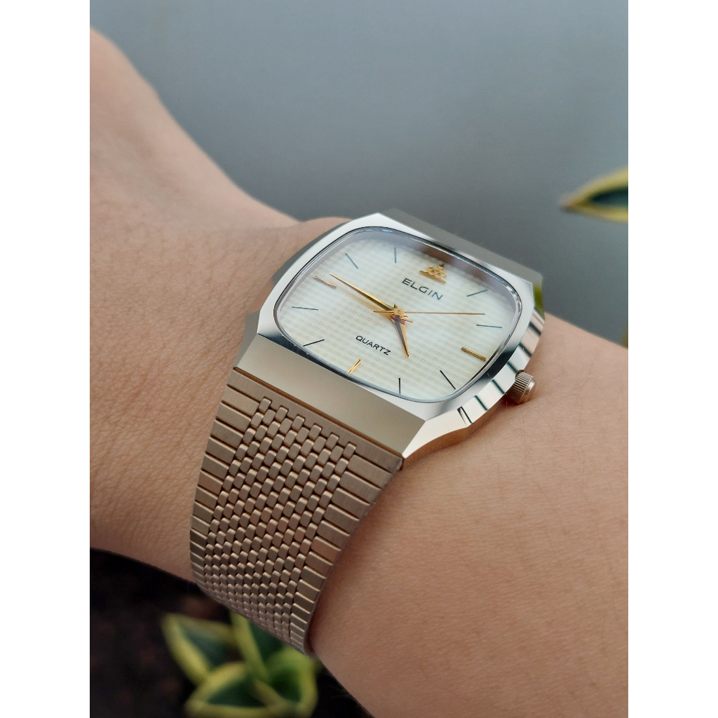 Đồng hồ nam Elgin vỏ đá mặt tank vân 3d chạy pin