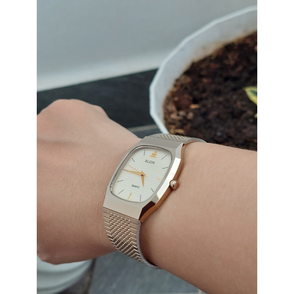 Đồng hồ nam Elgin vỏ đá mặt tank vân 3d chạy pin