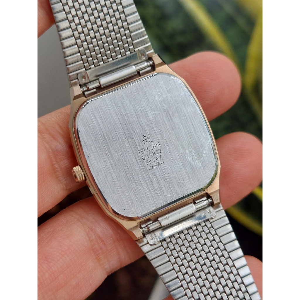 Đồng hồ nam Elgin vỏ đá mặt tank vân 3d chạy pin