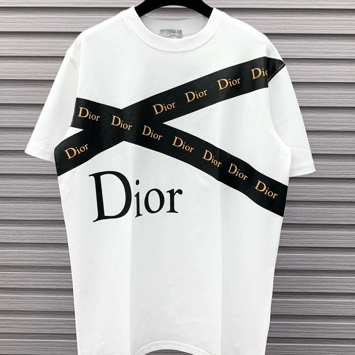 Áo Thun UNISEX HỌA TIẾT IN chéo D1or _ HÀNG TREND 2023