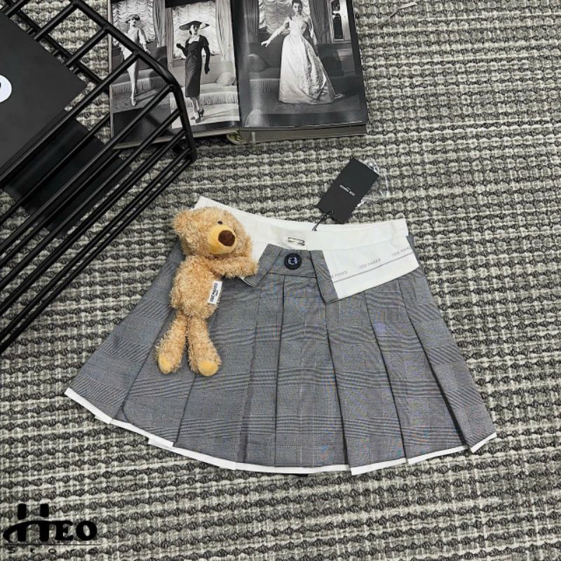 Chân váy kẻ cạp lật kèm gấu