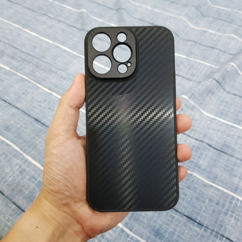 Ốp ren vân carbon 13promax,14promax, 15promax chuyên dành cho lens 17mm, chắc chắn và gọn gàng