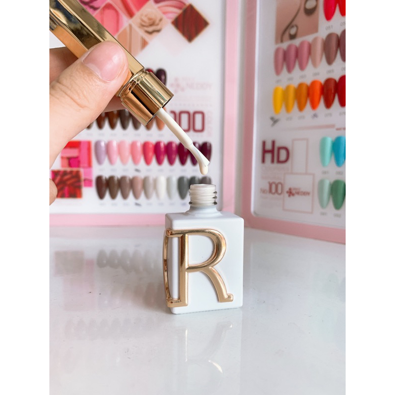 Sơn gel màu sữa bò chữ R