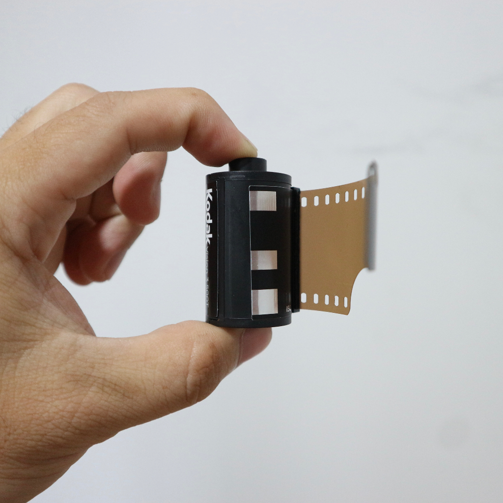 Film máy ảnh Kodak Vision 3 500T - Indate 12/2025