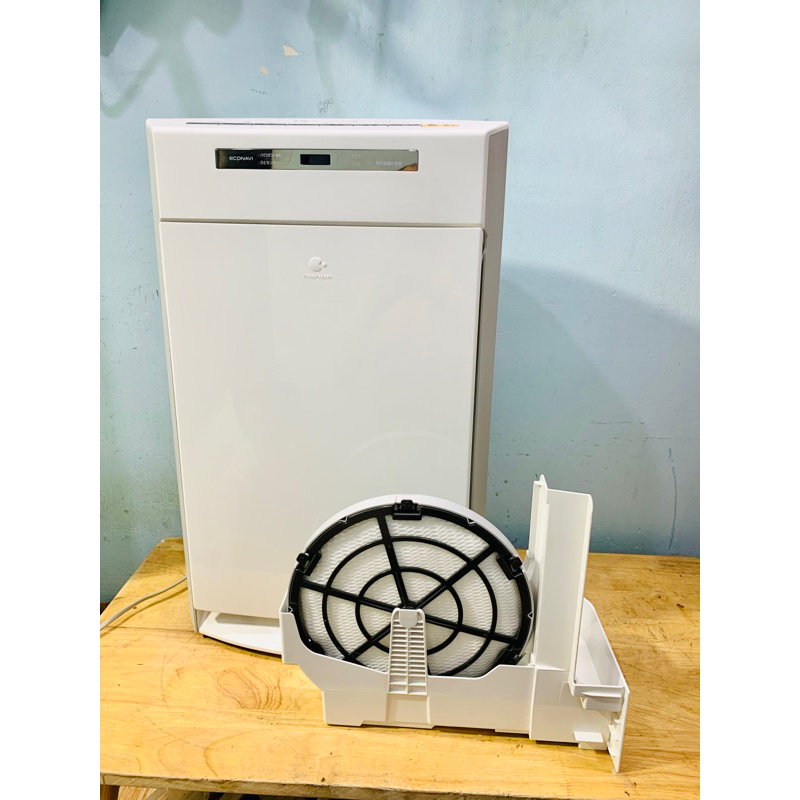 Máy lọc không khí tạo ẩm Panasonic F-VXH70