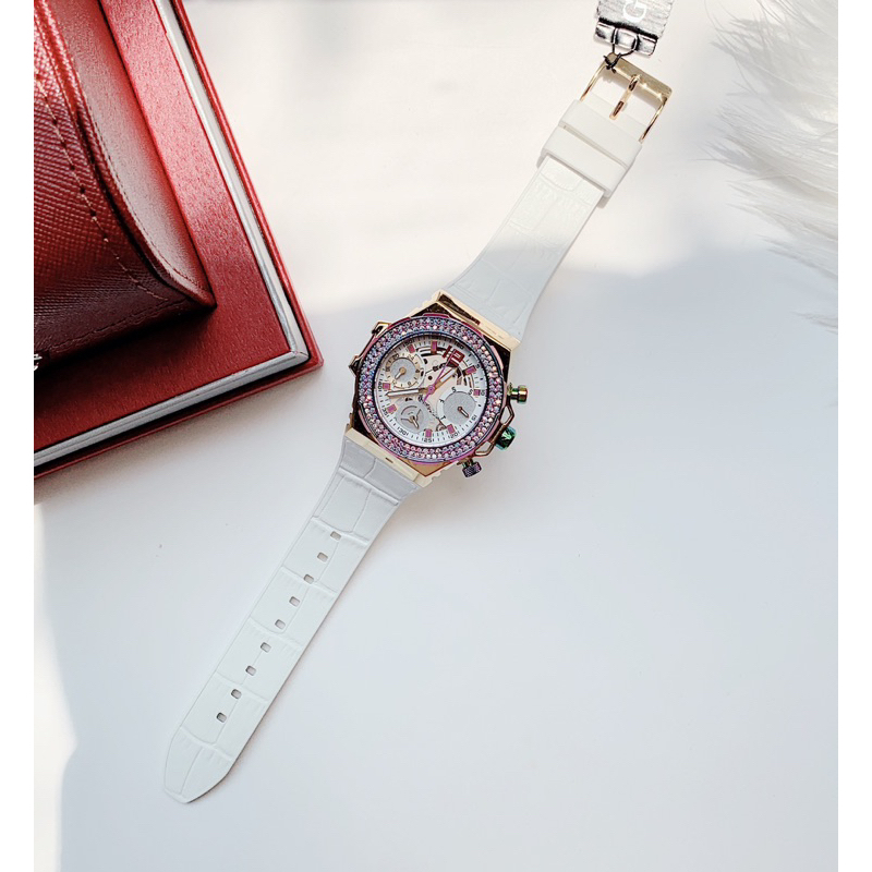 Đồng hồ nữ Guess dây da silicon, kích thước 36mm