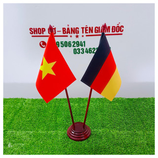Cờ để bàn việt nam và đức đế gỗ