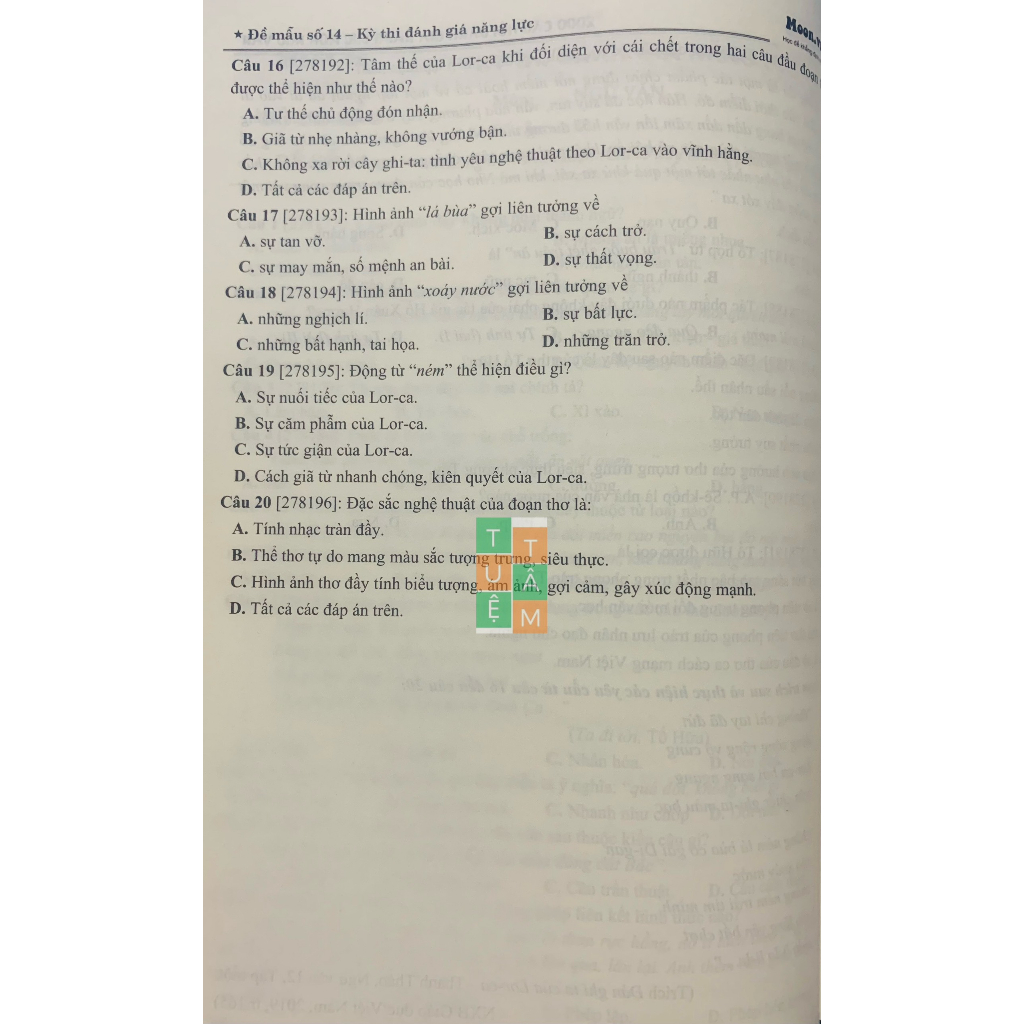 Sách - 2000 câu hỏi đánh giá năng lực môn Ngữ Văn