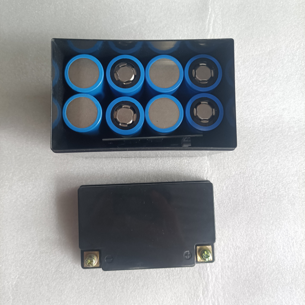 Combo chế pin sắt photphat 6Ah thay thế acquy xe máy 5ah