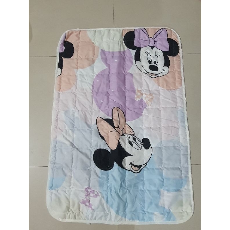 Chăn mền cho bé đi nhà trẻ