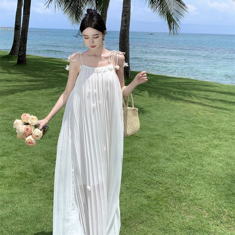 Váy maxi trắng dập li kết hoa rơi