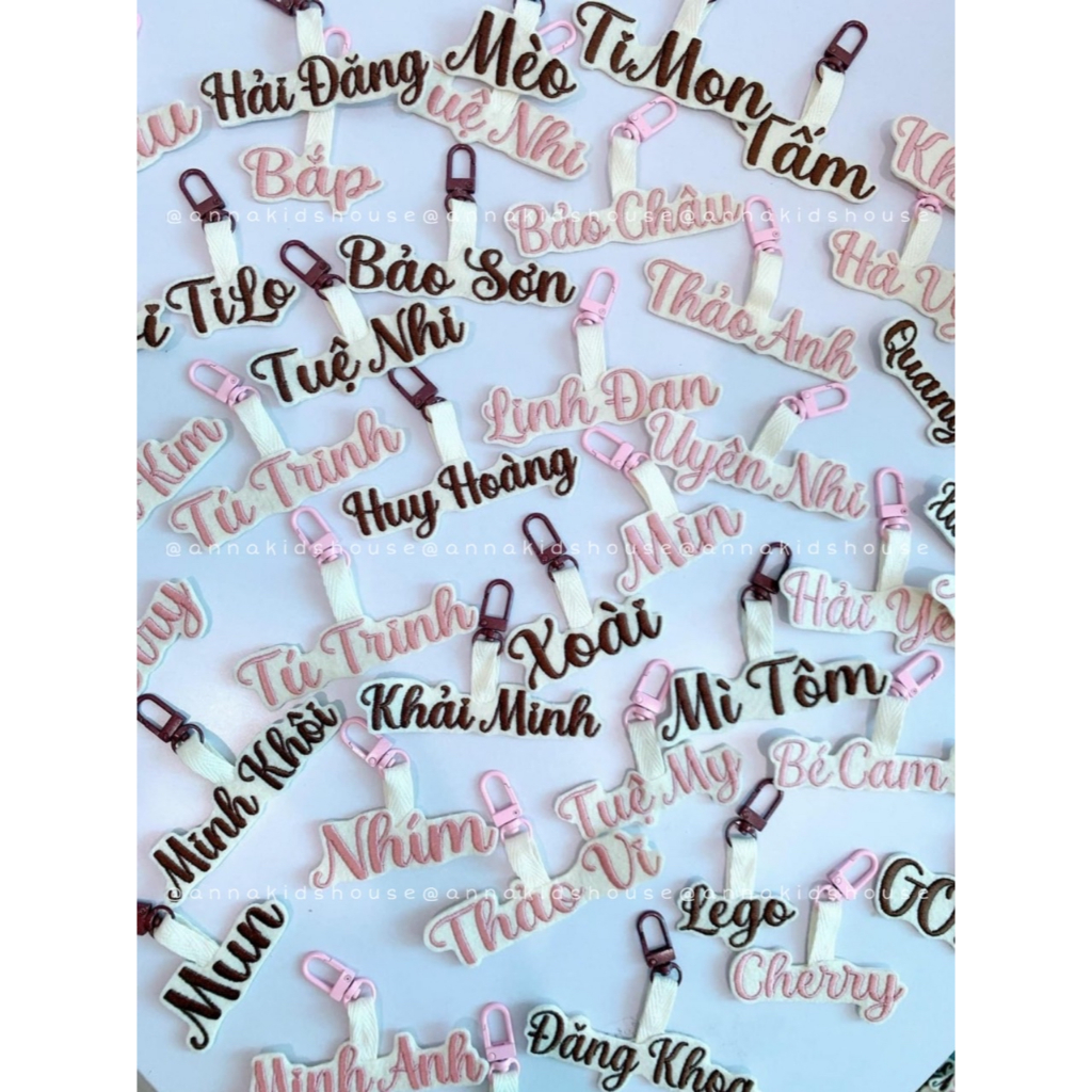 TAGNAME chữ thêu tên theo yêu cầu - gắn balo, móc khóa