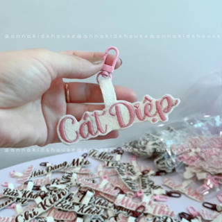 TAGNAME chữ thêu tên theo yêu cầu - gắn balo, móc khóa