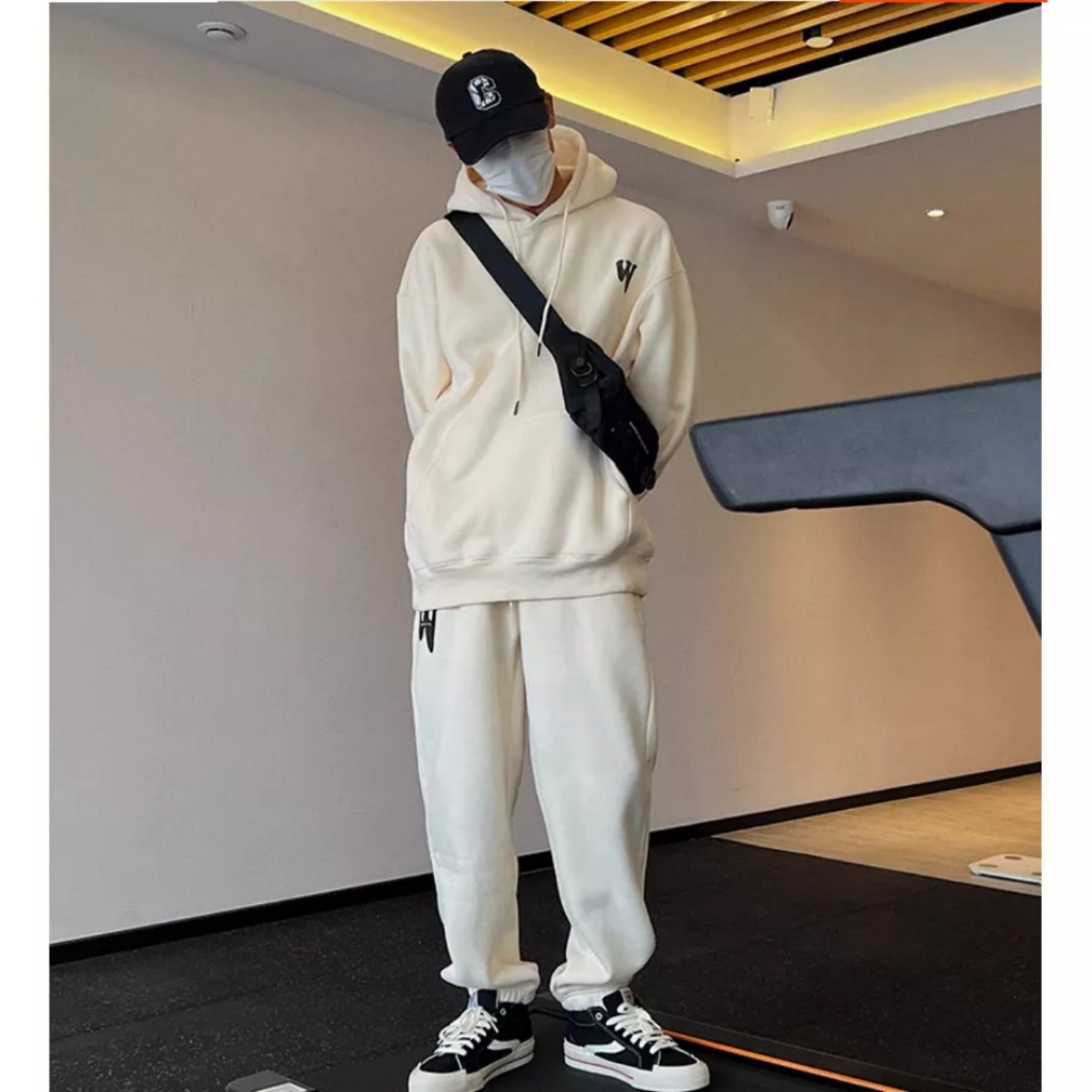 Set Bộ Quần Áo Hoodie Phối Mũ Trùm Chữ W In Lưới Nổi Bật Sành Điệu, Chất Liệu Nỉ Cao Cấp Dày Dặn Thấm Hút Mồ Hôi Cực Tốt