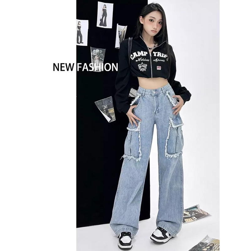 Áo croptop cổ yếm và quần jeans giống Rosé Blackpink