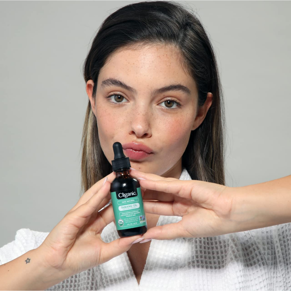Dầu mù u hữu cơ Tamanu Oil Cliganic nguyên chất 100% dành cho da, tóc, mặt chai 60ml