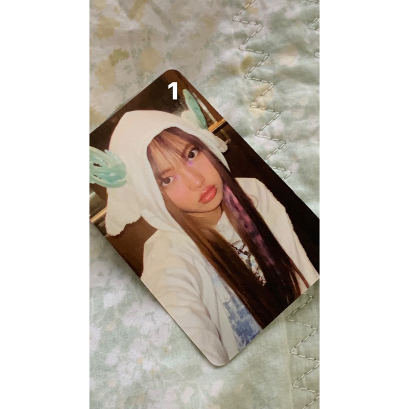 Card NEWJEANS  OMG, weverse