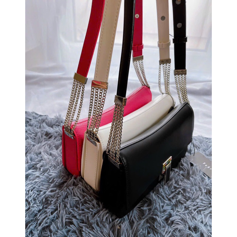 Túi pdro da trơn dây đeo chéo xích phối da