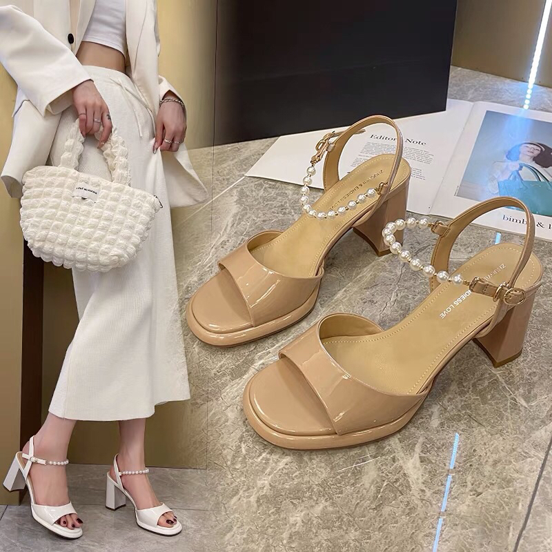 Mẫu sandal  quai ngọc