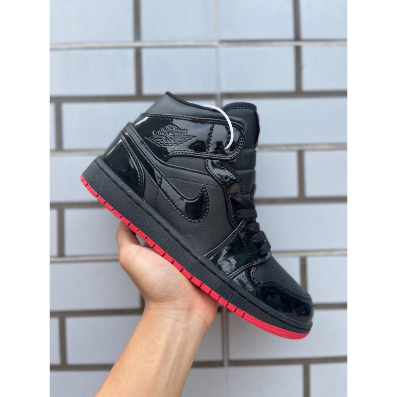 Giày thể thao Jor.dan đen full bóng cao