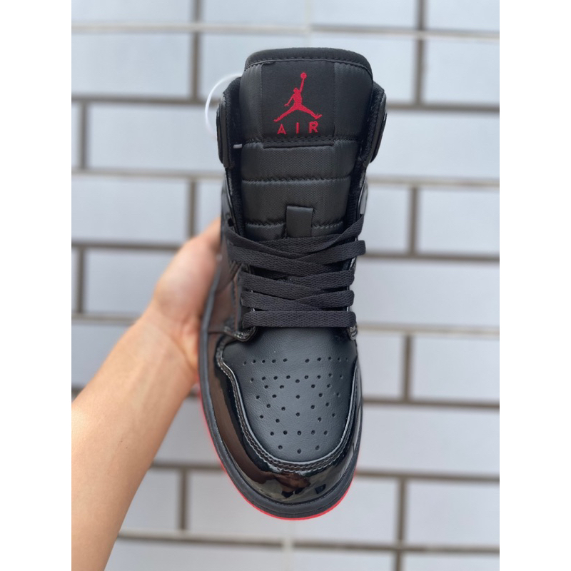 Giày thể thao Jor.dan đen full bóng cao